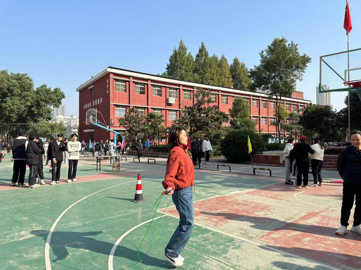 青春奋进新时代,运动逐梦向未来——冰球突破入口官网2023年秋季运动会暨教职工运动会 青春奋进新时代,运动逐梦向未来——冰球突破入口官网2023年秋季运动会暨教职工运动会