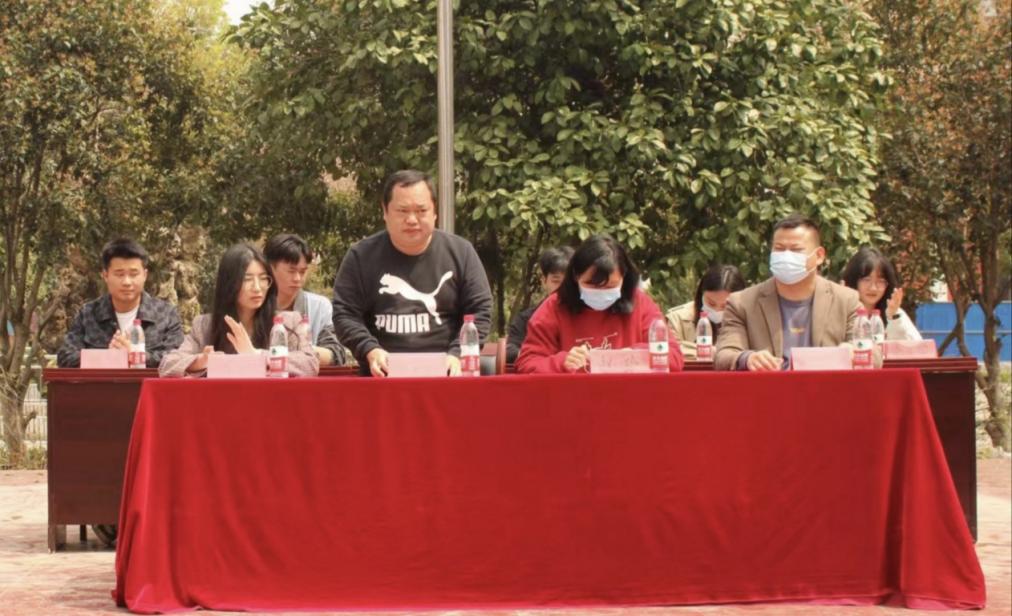 青春“篮”不住,热血不止步 —冰球突破入口官网第十八届“希望杯”篮球赛闭幕 青春“篮”不住,热血不止步 —冰球突破入口官网第十八届“希望杯”篮球赛闭幕
