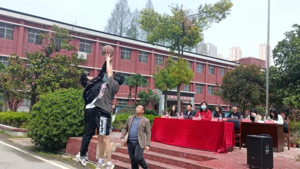 青春“篮”不住，热血不止步 —冰球突破入口官网第十八届“希望杯”篮球赛闭幕