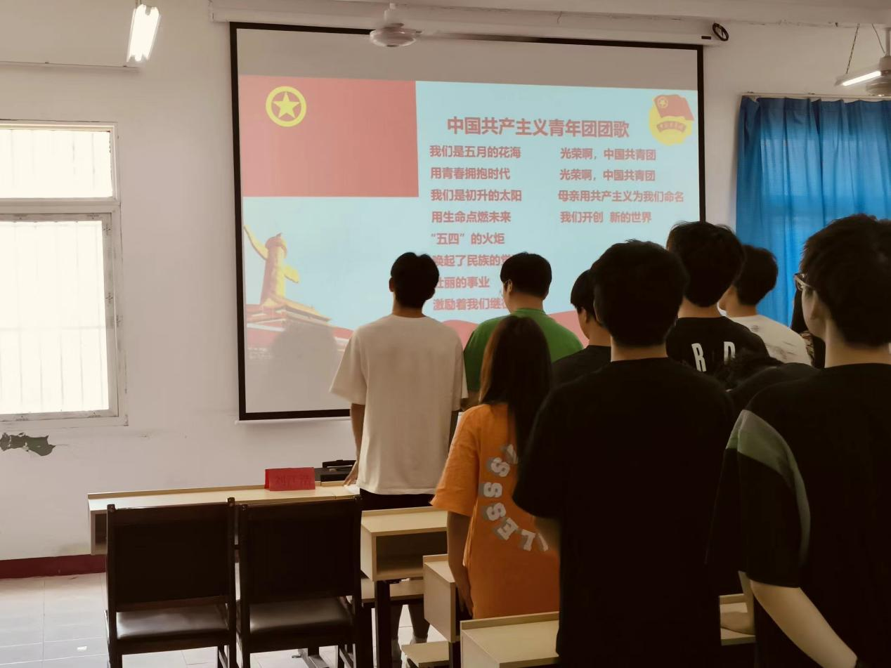 青春心向党，奋斗新征程 ——冰球突破入口官网第五期团课结业典礼暨入团仪式