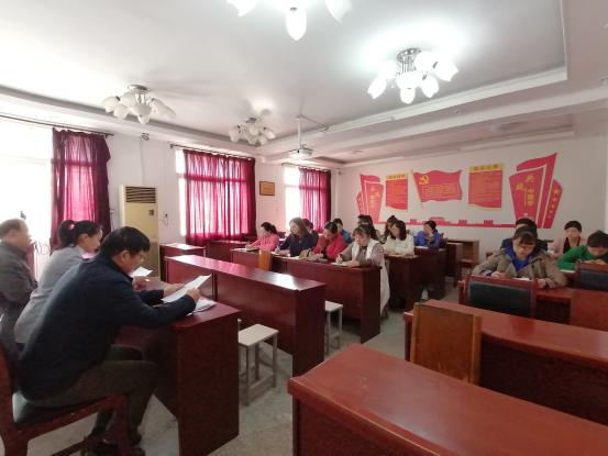 冰球官网组织党员同志学习贯彻十九届四中全会精神 冰球官网组织党员同志学习贯彻十九届四中全会精神