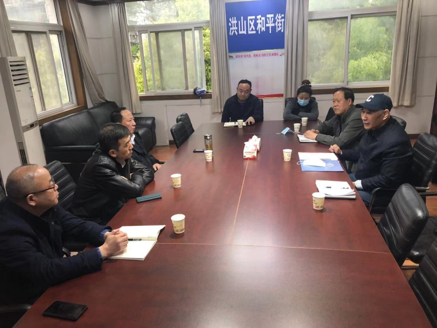 冰球官网领导赴和平街工委专题汇报学院党建工作 冰球官网领导赴和平街工委专题汇报学院党建工作