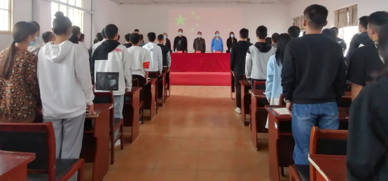 冰球官网举行第32期业余党校开班仪式