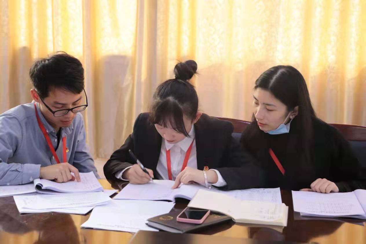 冰球官网第十次学生代表大会隆重召开！